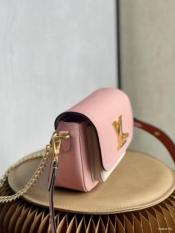 VUITTON LOCKME LOUIS TENDER 0821